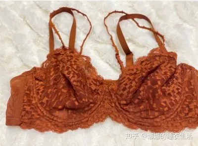 如何挑选适合自己尺码的内衣_内衣尺码选购指南_内衣外穿女明星