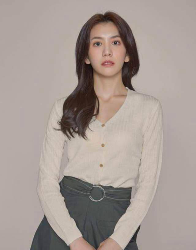 韩国娱乐圈艺人恋爱_韩国女演员刘珠恩自杀事件_韩国娱乐圈潜规则导致艺人自杀