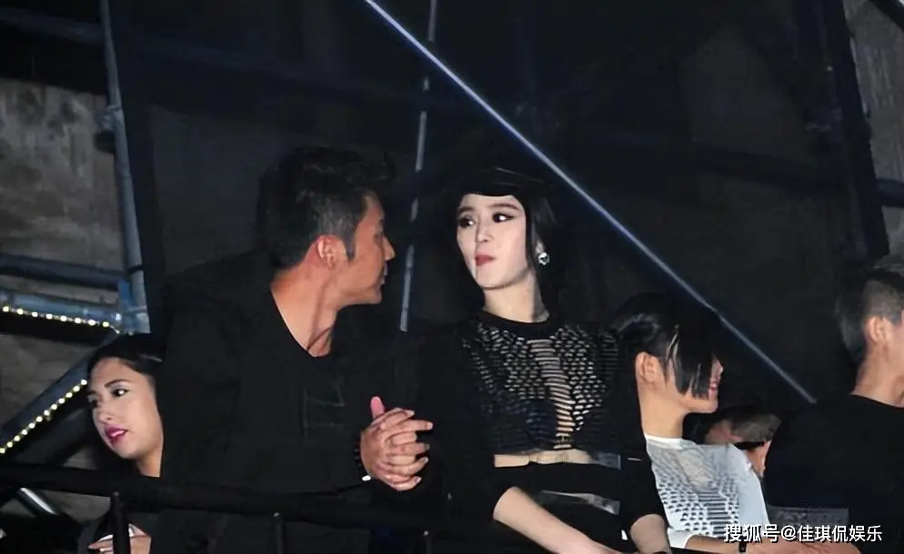 前段时间明星黑料,_娱乐圈残酷真相_张馨予成名之路