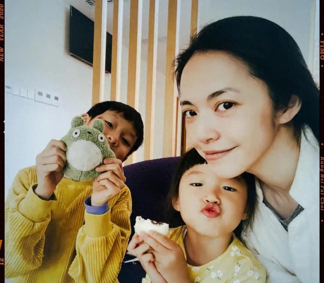 姚晨 早年经历_姚姓女明星_姚晨 职业生涯