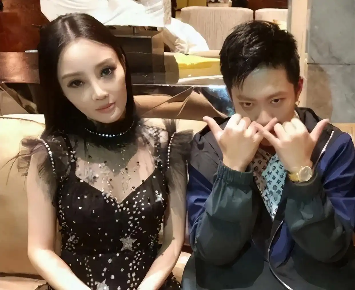 年底黑料明星扎堆复出,_娱乐圈负面艺人复出失败_劣迹艺人复出遭遇惨败