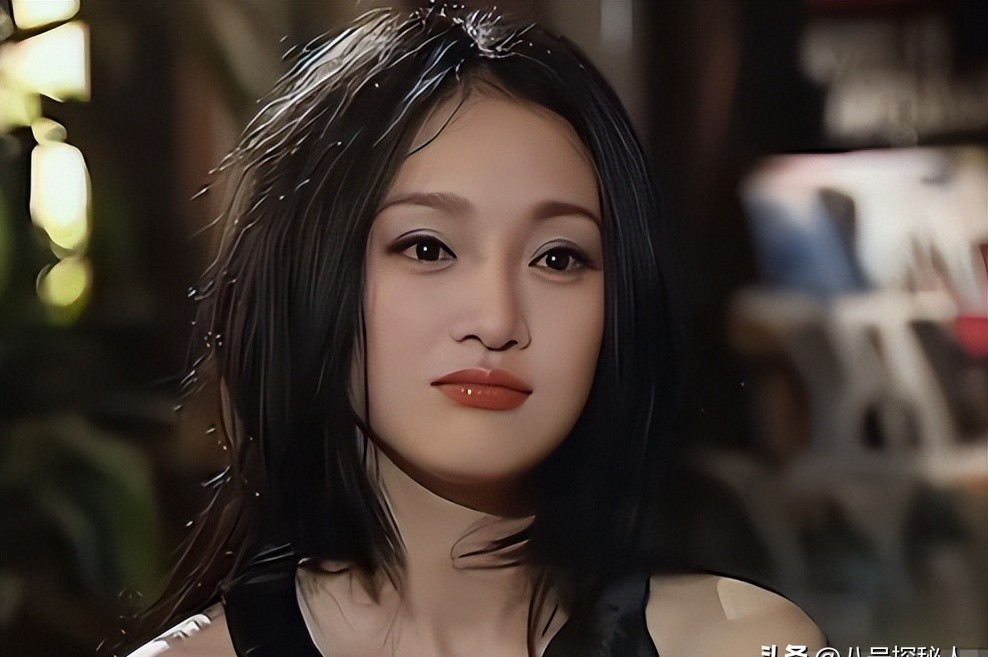 女明星吸烟斗_刘亦菲周迅张柏芝杨颖抽烟实拍_女明星吸烟视频