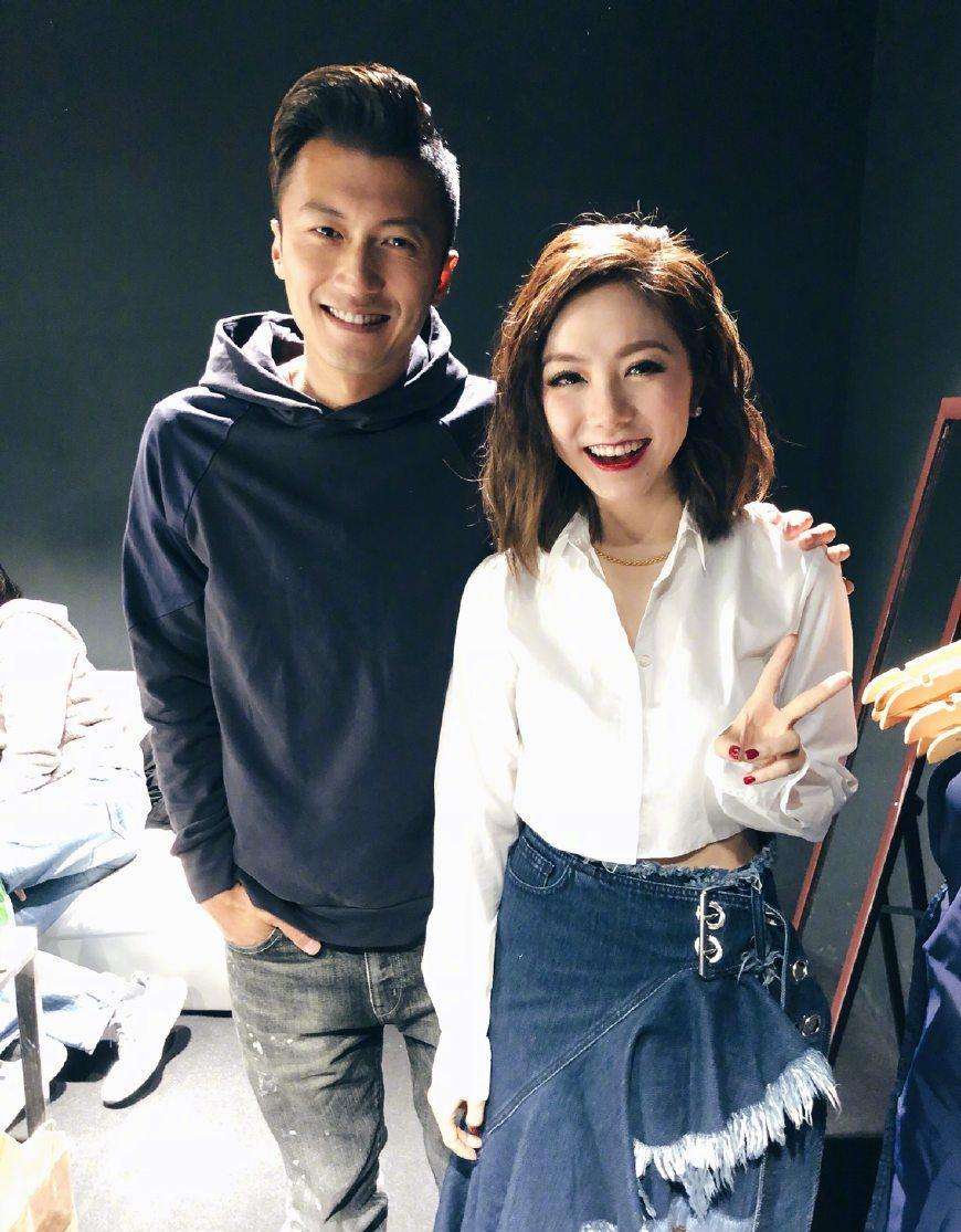 谢霆锋父母离异_谢霆锋淡出娱乐圈_谢霆锋单亲家庭成长经历