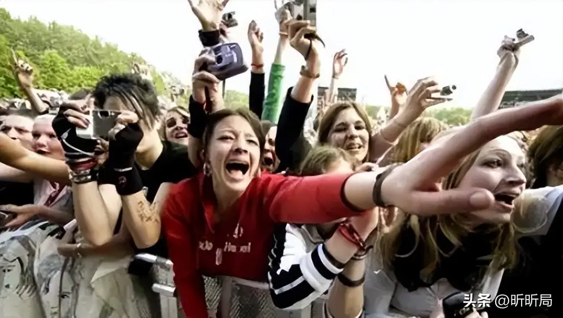 讨厌中国娱乐圈_娱乐至死现象根源_娱乐圈低俗节目泛滥