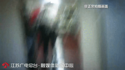 网红黑料老虎菜,_小龙坎后厨卫生问题_小龙坎地沟油事件
