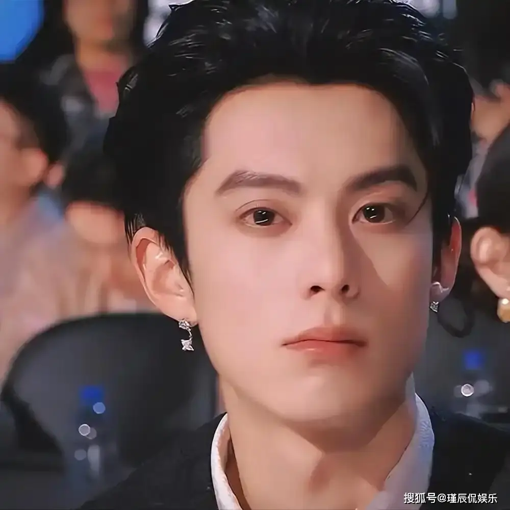 娱乐圈明星私生活风波_明星私底黑料其他明星知道吗,_赵露思经纪公司对抗虚假助农