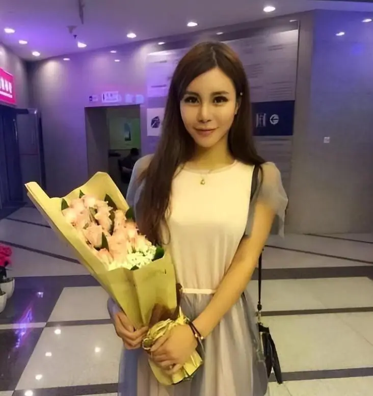 马诺非诚勿扰拜金女 拜金女马诺黑红现象 马诺宝马自行车言论_网红马诺八卦-