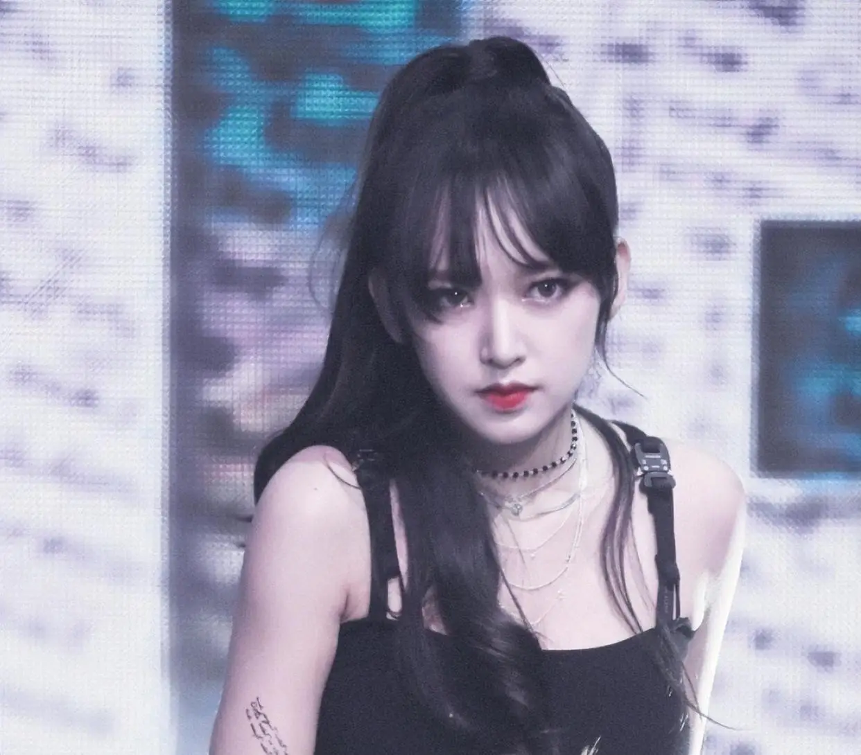 女明星脱发严重_杨幂赵丽颖金晨假发片_发量少的女明星有哪些