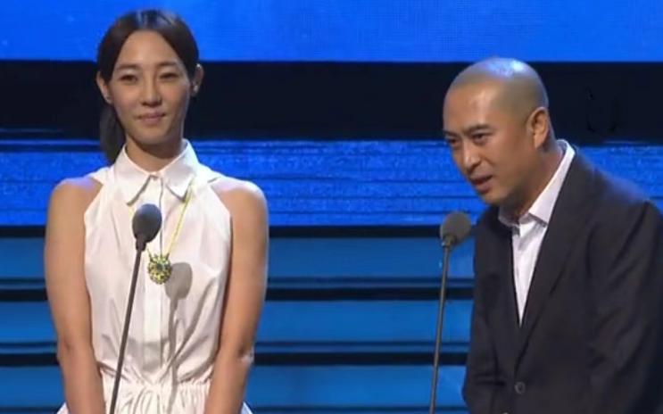 童瑶白玉兰视后争议_娱乐圈奖项质疑_娱乐圈的颁奖