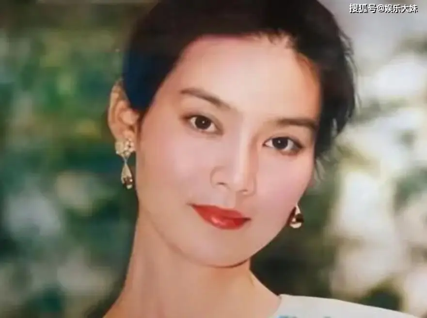 女明星艺术写真_娱乐圈干净女明星_实力派女演员形象